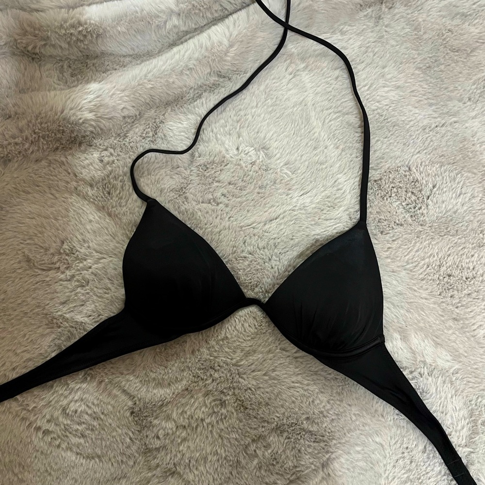 Black bikini top